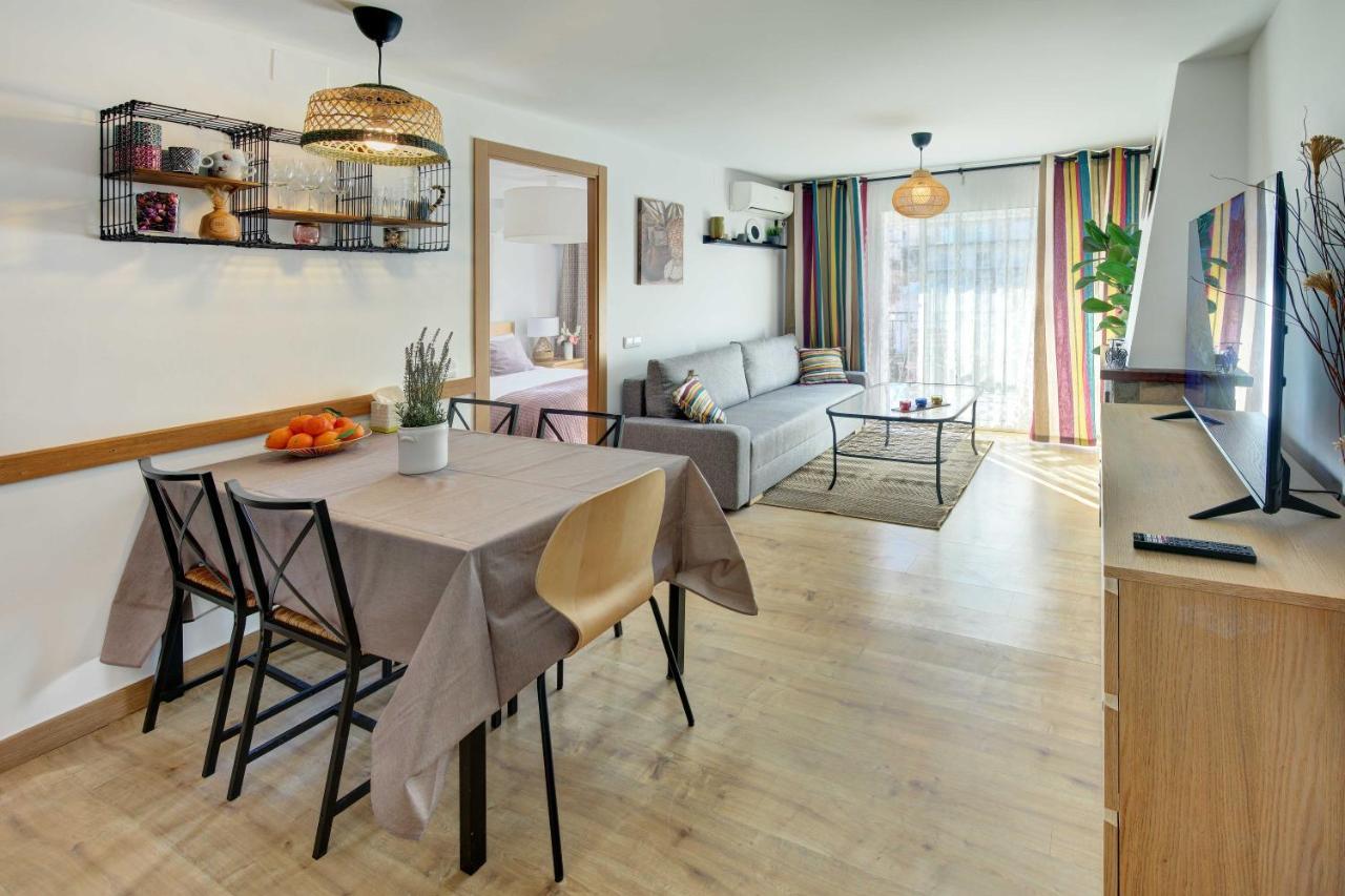 Apartament Pau Casals, 2 Min Walk From The Sea & Sea View 료렛 드 마르 외부 사진